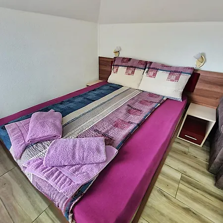 Aleksandra 2 14 Apartman *